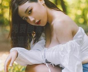 不容错过的免费图集：穆零Mu0带你漂浮在温泉中的倒影世界