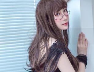 内衣私拍不只是外在，翎柒菜菜原图里的内心故事。