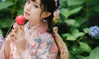精选花柒Hana的毛衣瞬间：打破严冬的少女心！
