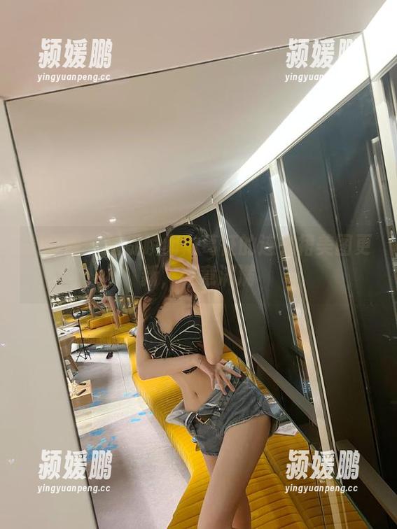 葛征 微密圈 - 捕捉瞬间:葛征的连衣裙美图更新,诗意满满