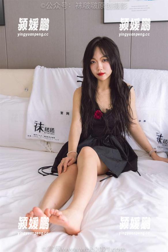 袜啵啵-小沫 袜啵啵 - 板鞋梦:小沫的免费照片,穿出你的舒适风!