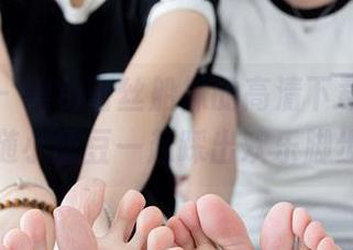 袜啵啵 – 黑色蕾丝船袜的高清下载秘籍，跟随小甜豆一起踩出欢乐脚步！