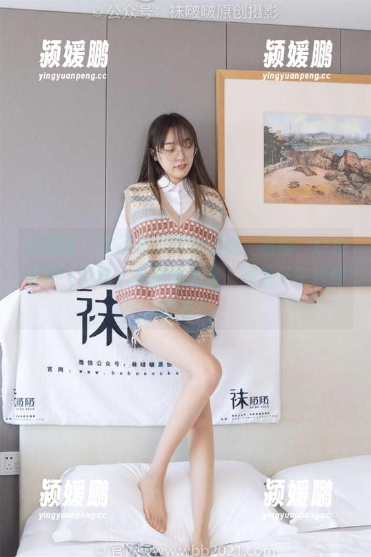袜啵啵-熊熊 袜啵啵 - 袜子与光影的碰撞:熊熊,白色棉袜(踩脏)高清作品集,重启子午线的想象!