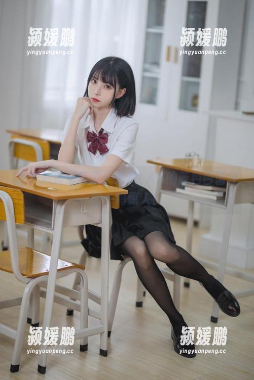 许岚LAN 直接把我震惊了,许岚LAN的蓝色芭蕾美图一鸣惊人!