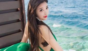 语画界 – 杨晨晨Yome–我的秘密秘书写真全集：不仅是工作，还有欢乐的瞬间！