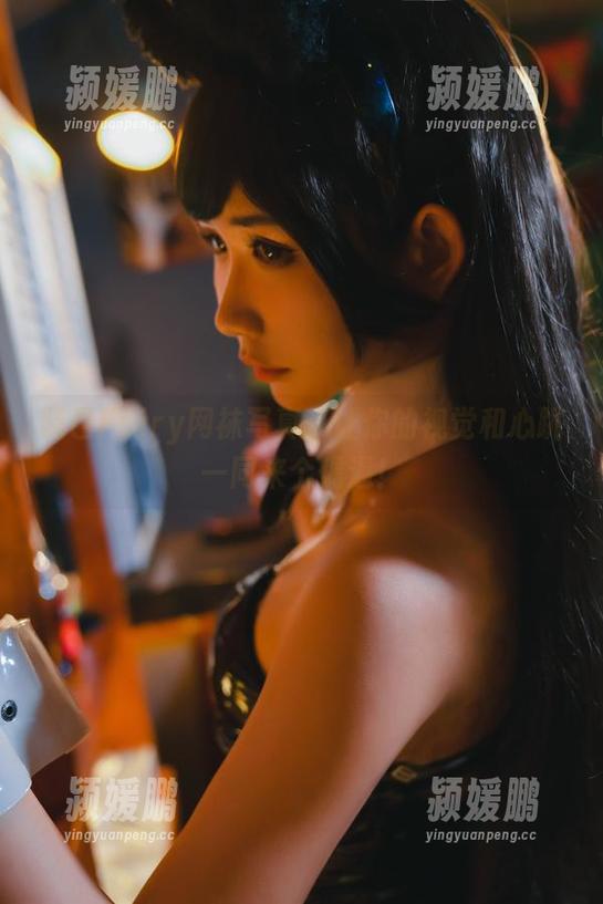 阮邑Fairy网袜写真：让你的视觉和心跳一同来个偶遇！