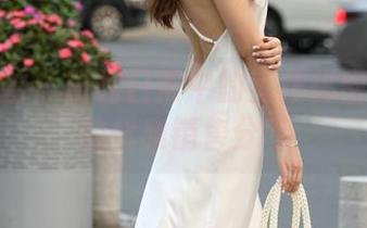 魔镜街拍 – 粉裙日常中的工作秘密：婷婷的优雅销售分享