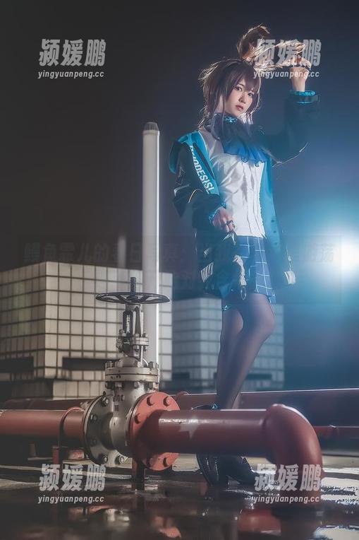 鳗鱼霏儿 鳗鱼霏儿的春日写真:当我在野穹里游荡,连草都开始对我含情脉脉