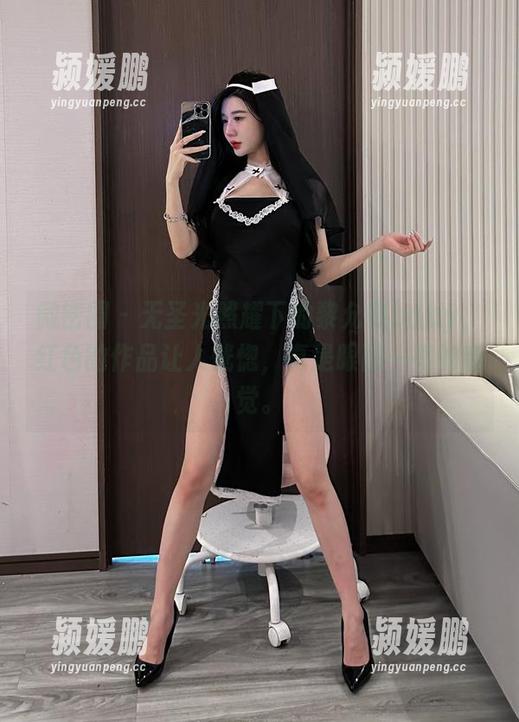 黎允熙baby 微密圈 - 无圣光照耀下的黎允熙baby,红色的作品让人恍惚,真是眼前一亮的感觉。